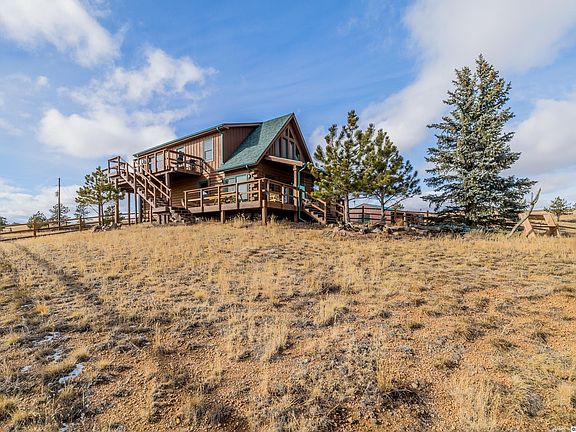 3rd image of 281 Valley View Ct