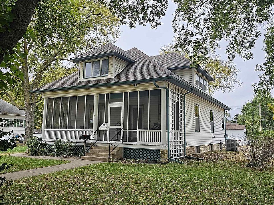 402 S Main St, KS 67456 MLS 49462 Zillow