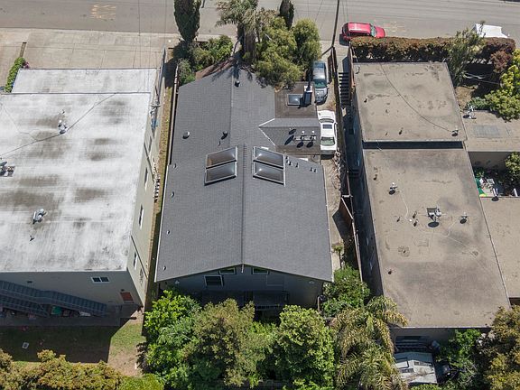 2nd image of 5715 Bayview Ave