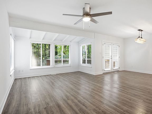 4th image of 5703 Willowbrook Dr