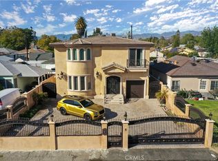 11501 Calvert St, North Hollywood, CA 91606