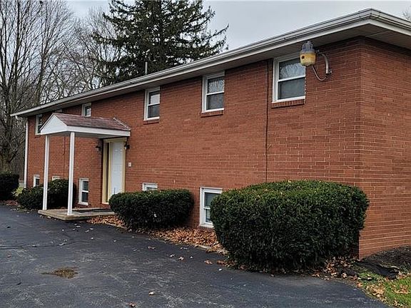 4th image of 352 Meadowbrook Ave Unit 2