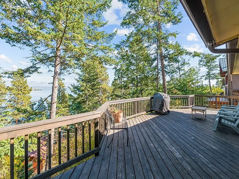 249 N Juniper Bay Rd — Photo 1