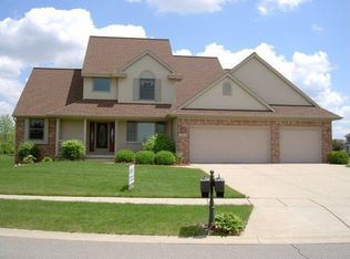 10896 Ireland Dr, Grand Ledge, MI 48837
