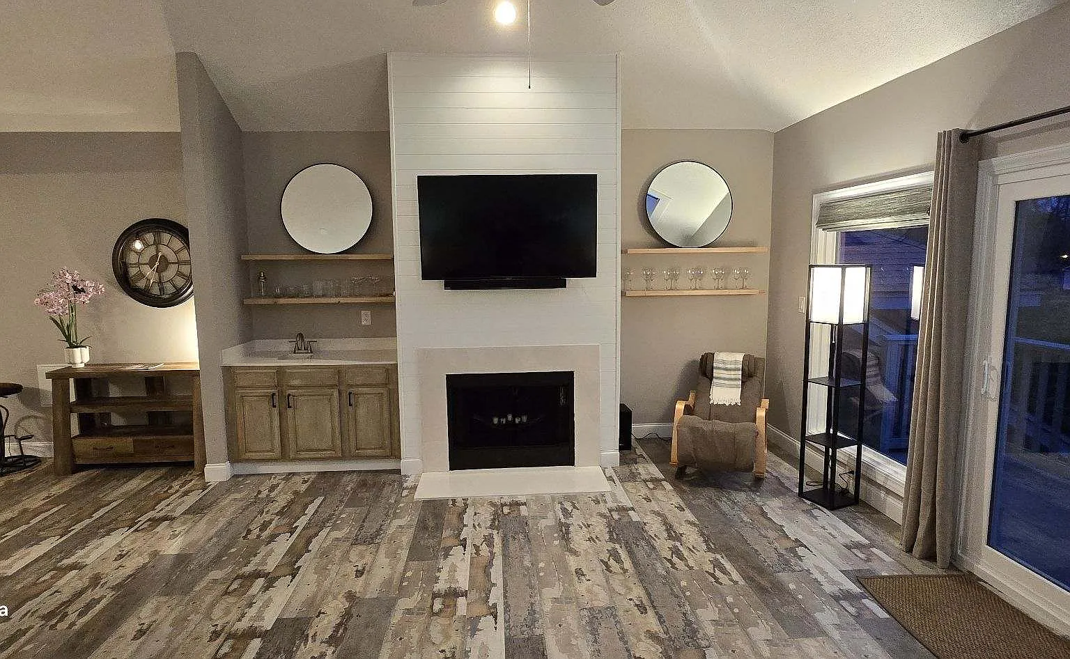 2 bed, 1338 sqft, $2,100 — Photo 3