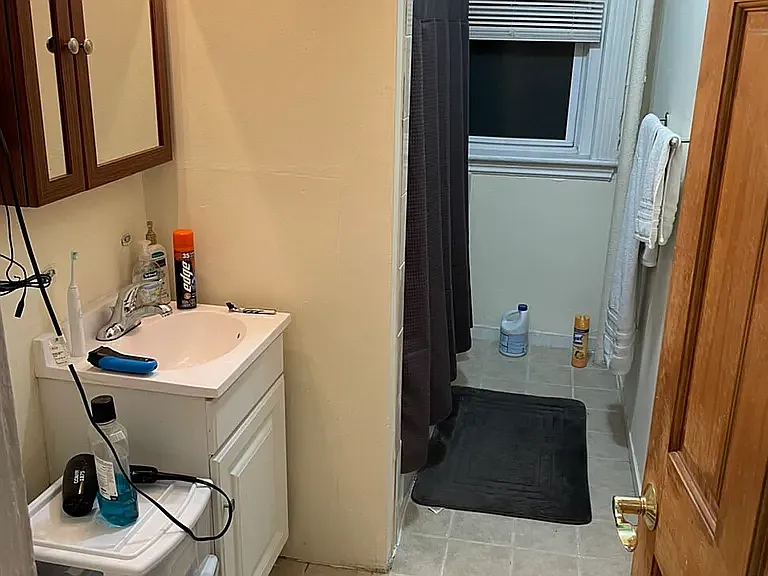 Studio, 420 sqft, $2,000 — Photo 3