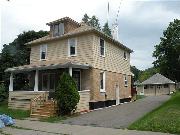 3rd image of 3 Rollins St