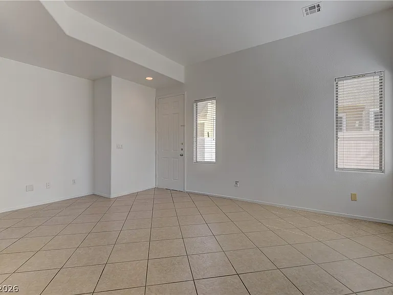 5536 Overlook Valley St — Photo 6