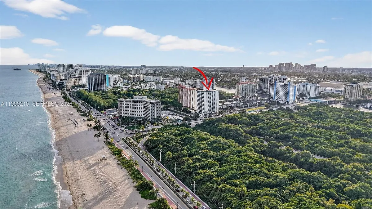 Building Photo - 3000 E Sunrise Blvd #14C