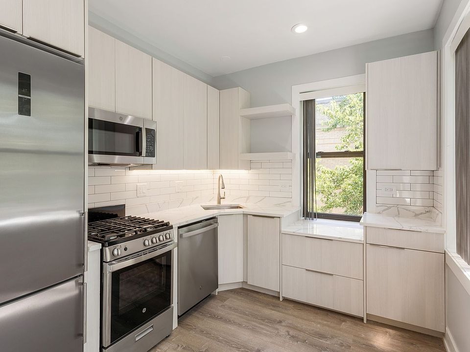 1st image of 1310-20 W Birchwood Ave #1