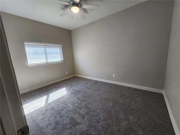 2221 Crystal Bay Dr — Photo 6