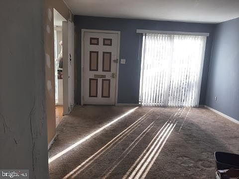 2nd image of 516 Germantown Ct