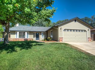 1937 Trumpet Dr, Redding, CA 96003