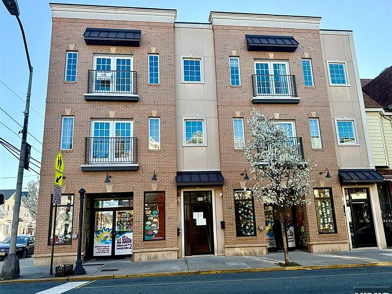 313 Frank E Rodgers Blvd N #3 — Photo 1