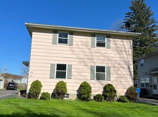 28 Thacker St, Greece, NY 14612