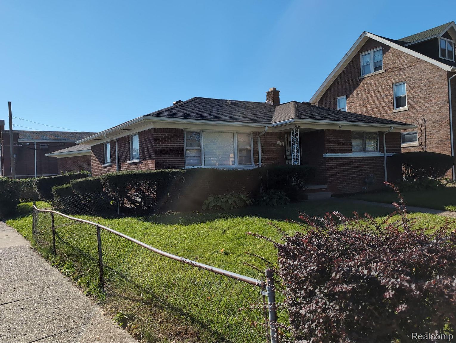 1901 Edison St, photo 3