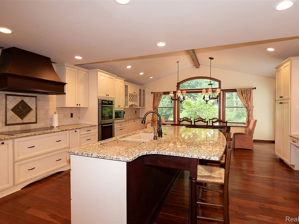 19177 Meridian Rd, photo 6