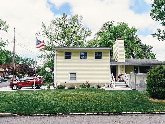 3rd image of 153 Pacific Ave
