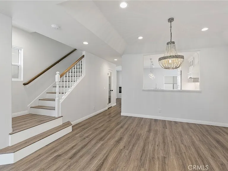 617 8th St — Photo 22