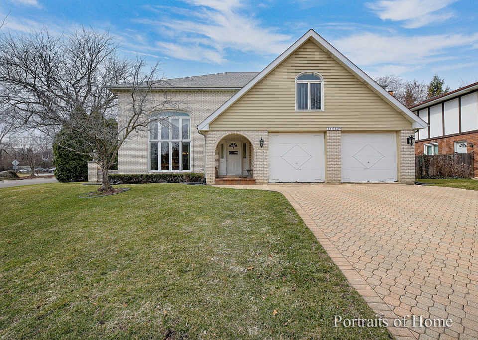 1st image of 2S432 Terrace Dr