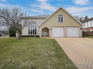 2S432 Terrace Dr, Glen Ellyn, IL 60137