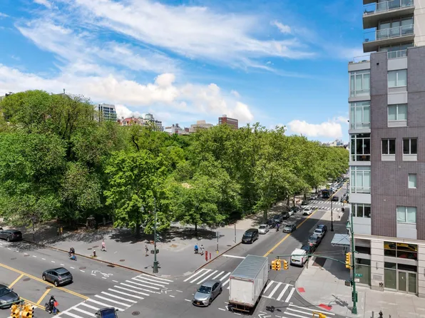 220 Manhattan Avenue 4G image 2 of 12