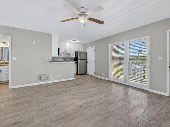 5th image of 130 N Collier Blvd APT C6