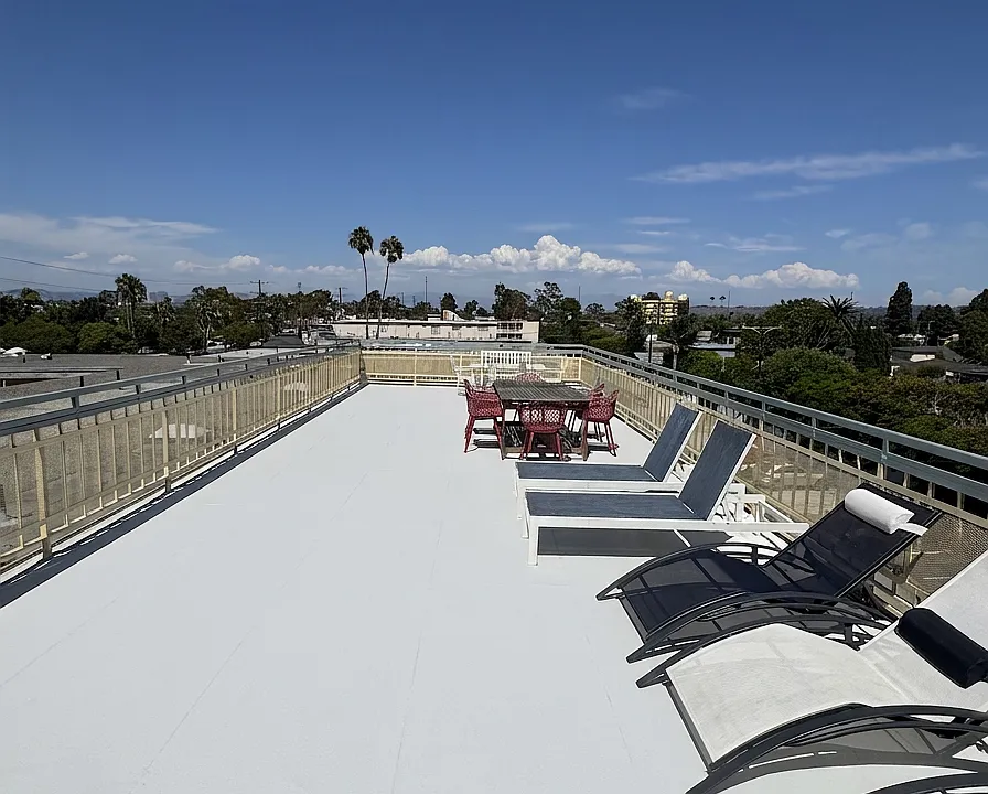 12514 Culver Blvd #11