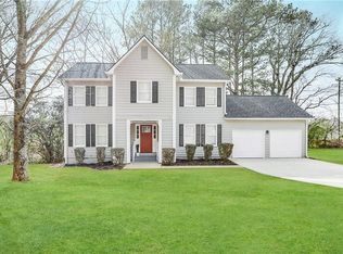 989 Pine Cove Dr, Lilburn, GA 30047