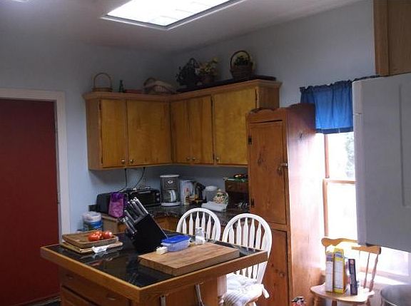 4th image of 117 W 10th Ave