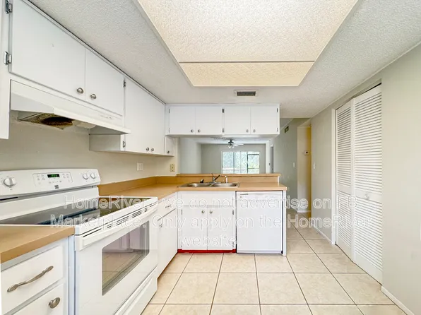 117 Palmetto Ct, Oldsmar, FL 34677