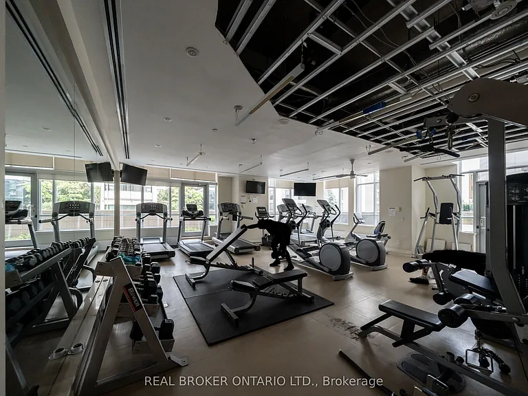 2191 Yonge St #4403 — Photo 26