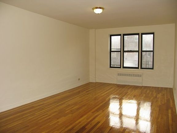 2nd image of 7412 35th Ave APT 407