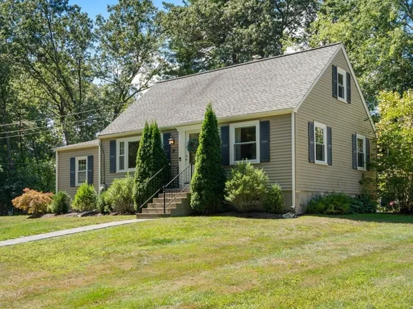 31 Robbins Rd, Sudbury, MA 01776