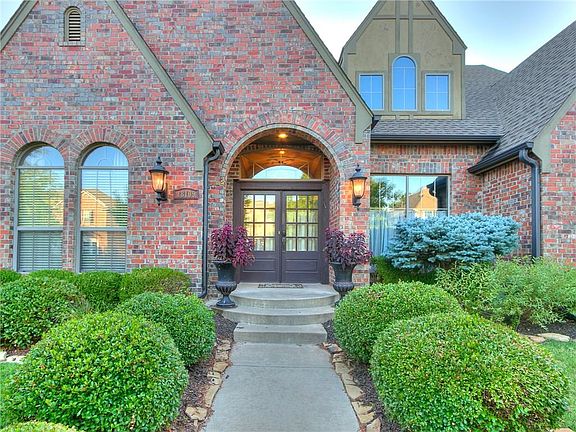 2nd image of 18109 Barrington Dr