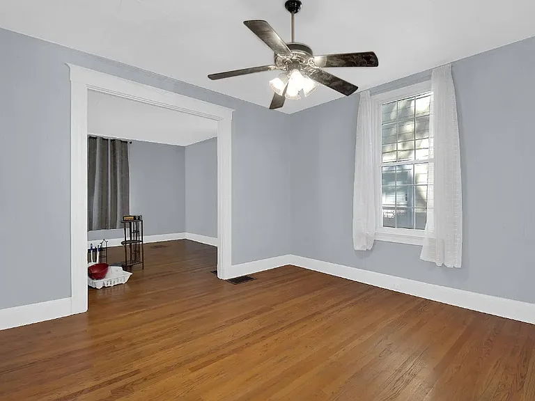 6148 Cedar Ave — Photo 8