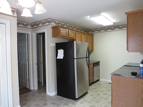 3rd image of 3049 Barneys Ln NE