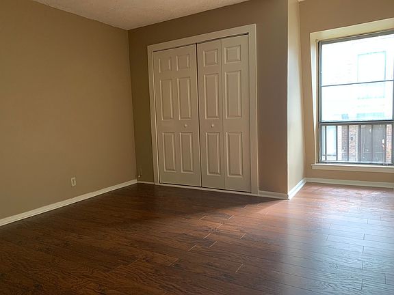 5th image of 6561 Poplar Woods Cir S APT 1