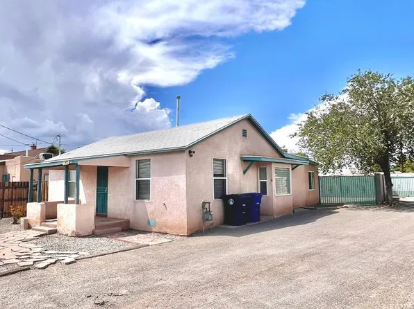 615 Candelaria Rd NW, Albuquerque, NM 87107