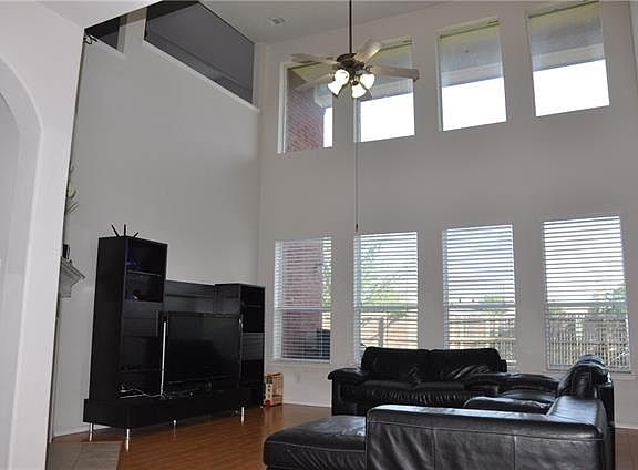 4th image of 10426 Teal Hollow Dr