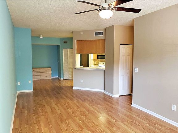 4th image of 4020 Grande Vista Blvd APT 116