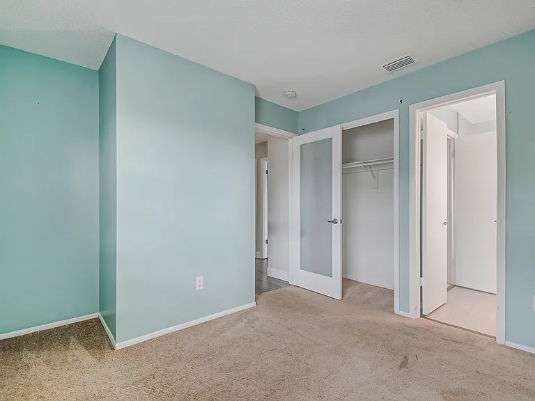 1025 Wentworth Ct — Photo 18