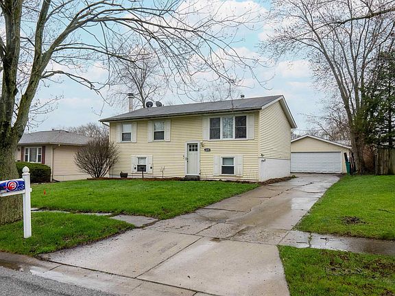 3rd image of 3229 W 75th Ln