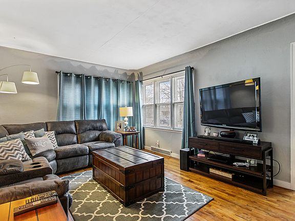 4th image of 78 E 21st St