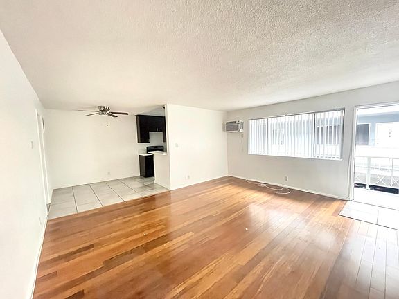 3rd image of 723 N Gramercy Pl APT 10