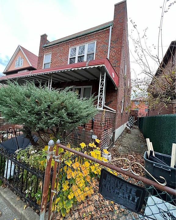 2nd image of 2633 E 27th St
