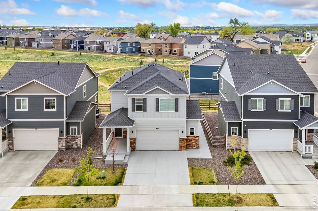 1809 Floating Leaf Dr