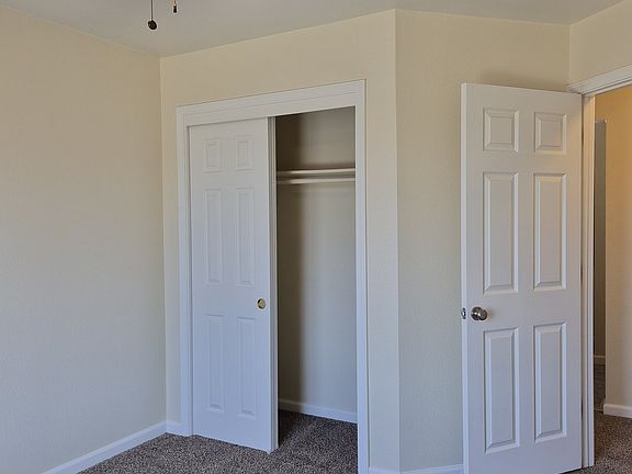 4th image of 406 5th St APT C