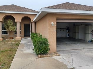 3020 SE Santa Barbara Pl, Cape Coral, FL 33904