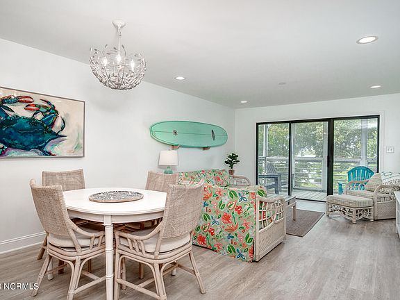 4th image of 590 Marina Drive #F-22